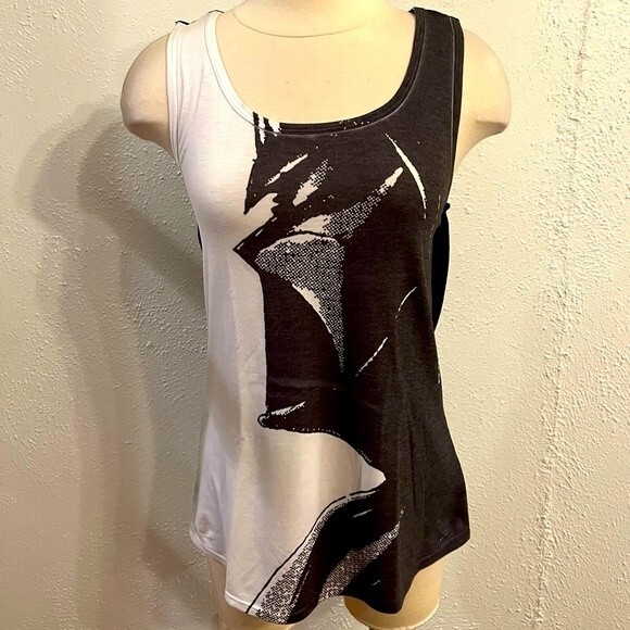 Her Universe Star Wars Vader Profile Sublimated Tank Top Size Medium - Picture 3 of 7